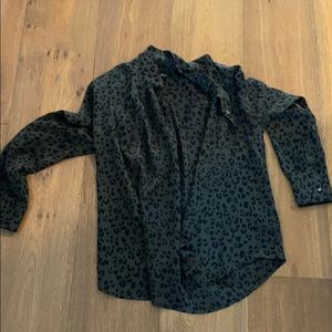 Green rails button down